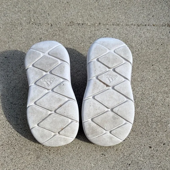 Adidas BubbleComfy Kids Rainbow Minnie Mouse Sneakers - Picture 2 of 3